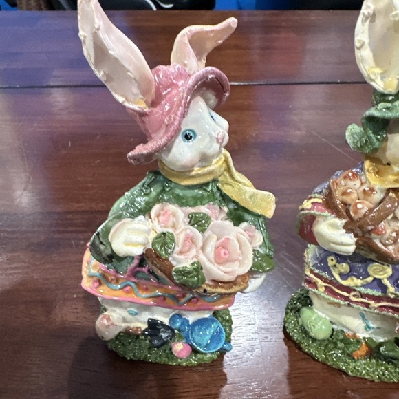 K's Collection Easter BUNNY/RABBIT Resin Figurine-Basket Roses/Spade/Water. Can2 - Picture 2 of 9